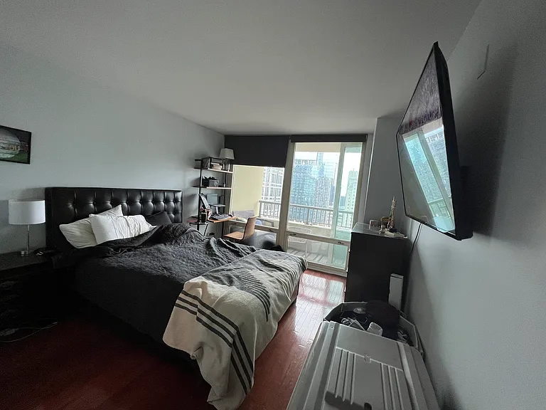 345 N La Salle Dr #4405 — Photo 4