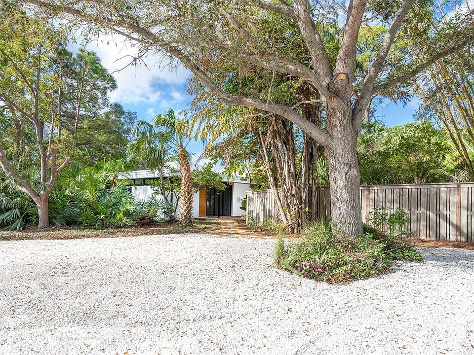 1st image of 8472 BAY BREEZE LANE