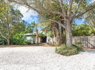 8472 Bay Breeze Ln, Sarasota, FL 34243