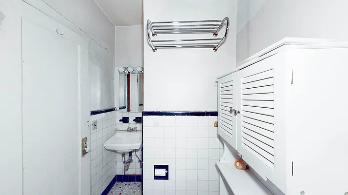 Sold by Sandra Greer Real Estate | media 22