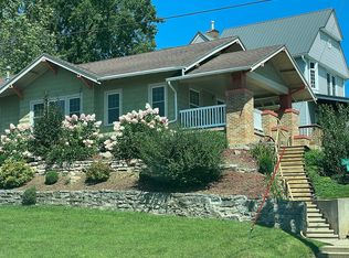 301 Plum St NE, Elkader, IA 52043