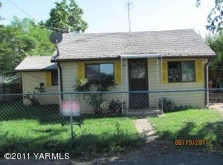 117 E D St, Wapato, WA