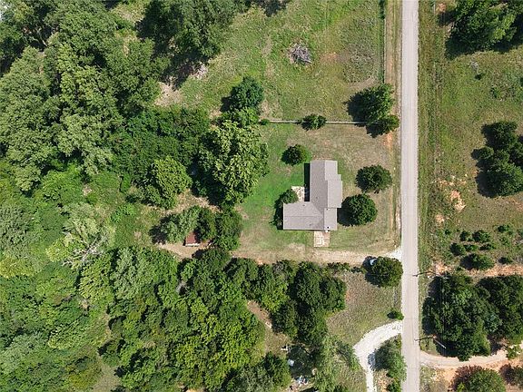 2nd image of 908 Whispering Ln