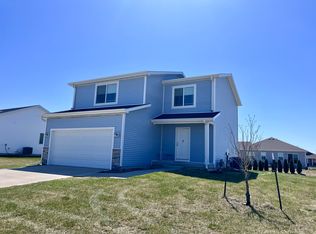 1095 Cedar St, Waukee, IA 50263