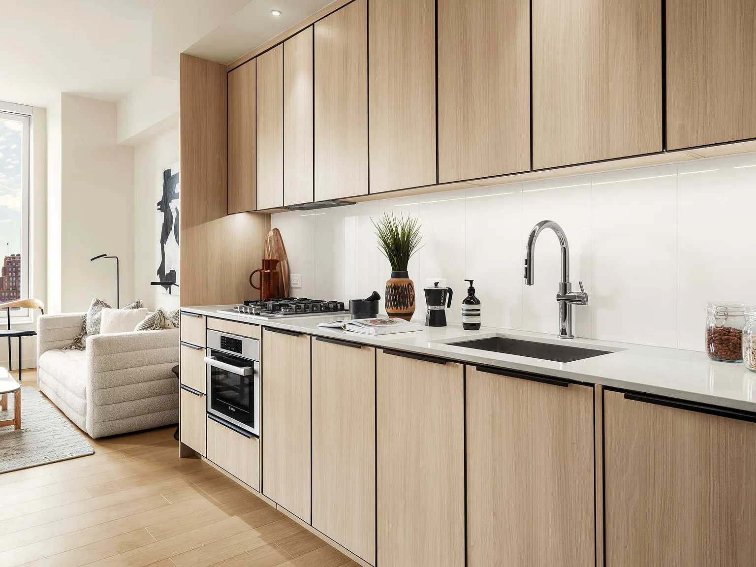 280 West 24th Street — Photo 3