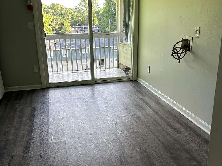 208 Woodcreek Dr #B-8 — Photo 27