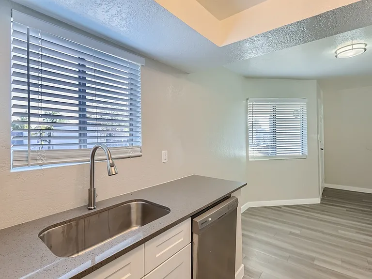 Rise Desert Cove — Photo 4