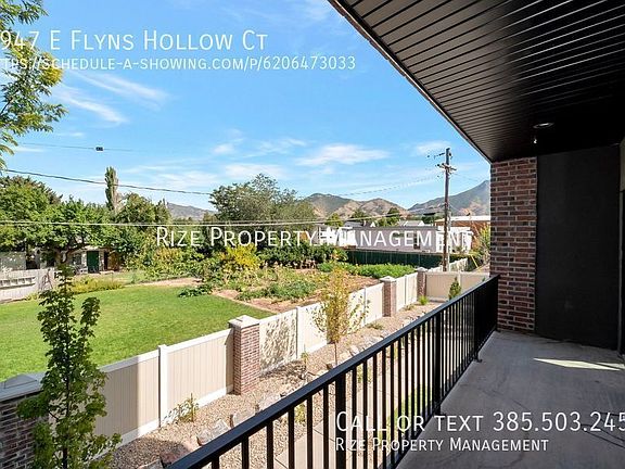 3rd image of 1947 E Flyns Hollow Ct