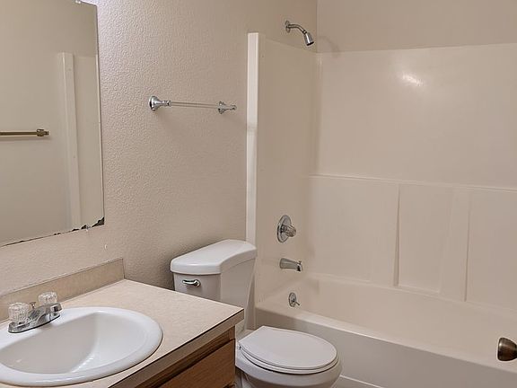 2nd image of 125 S 20th St Unit 1