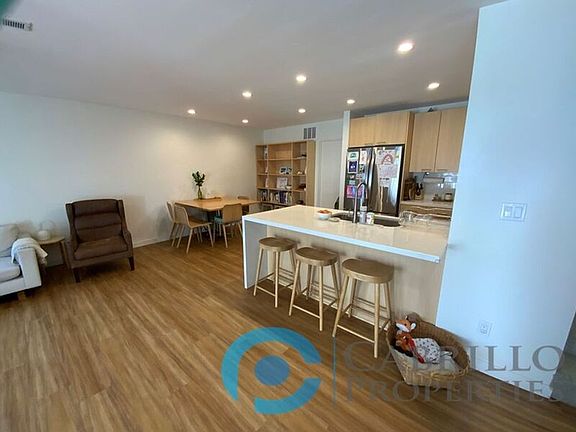 3rd image of 4165 Porte De Palmas Unit 194