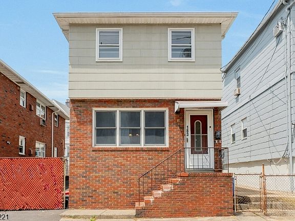 2nd image of 183 Devon St