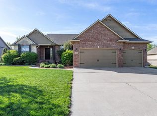 1823 N Peckham Ct, Wichita, KS 67230