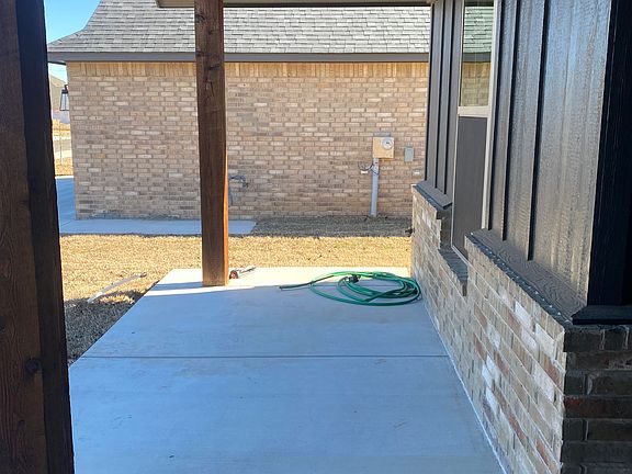 3rd image of 2836 Kingswood Dr