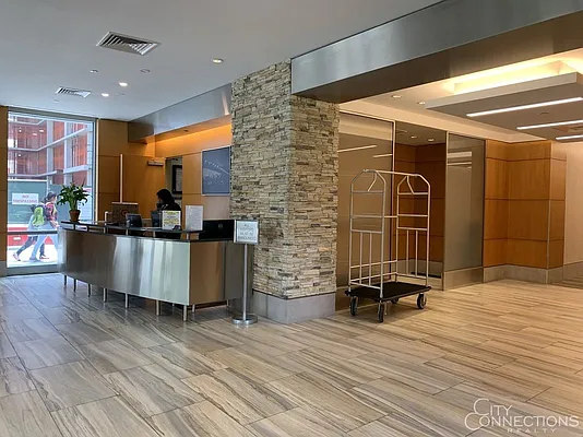 Rented by City Connections Realty | media 4