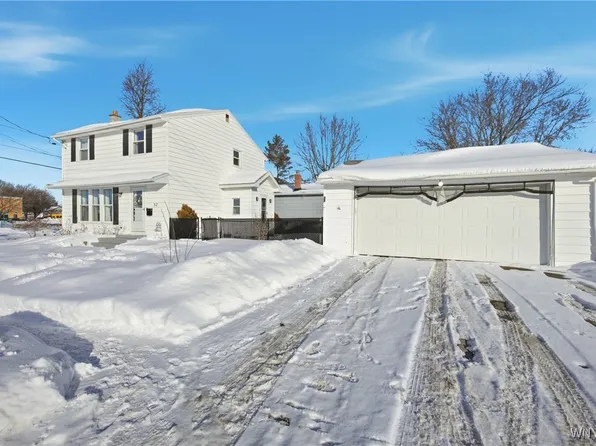 37 Richmond Ave, Lancaster, NY 14086