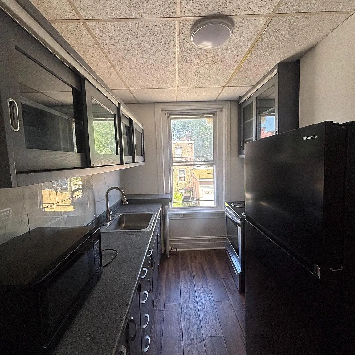 1 bed, 2585 sqft, $1,150 — Photo 3