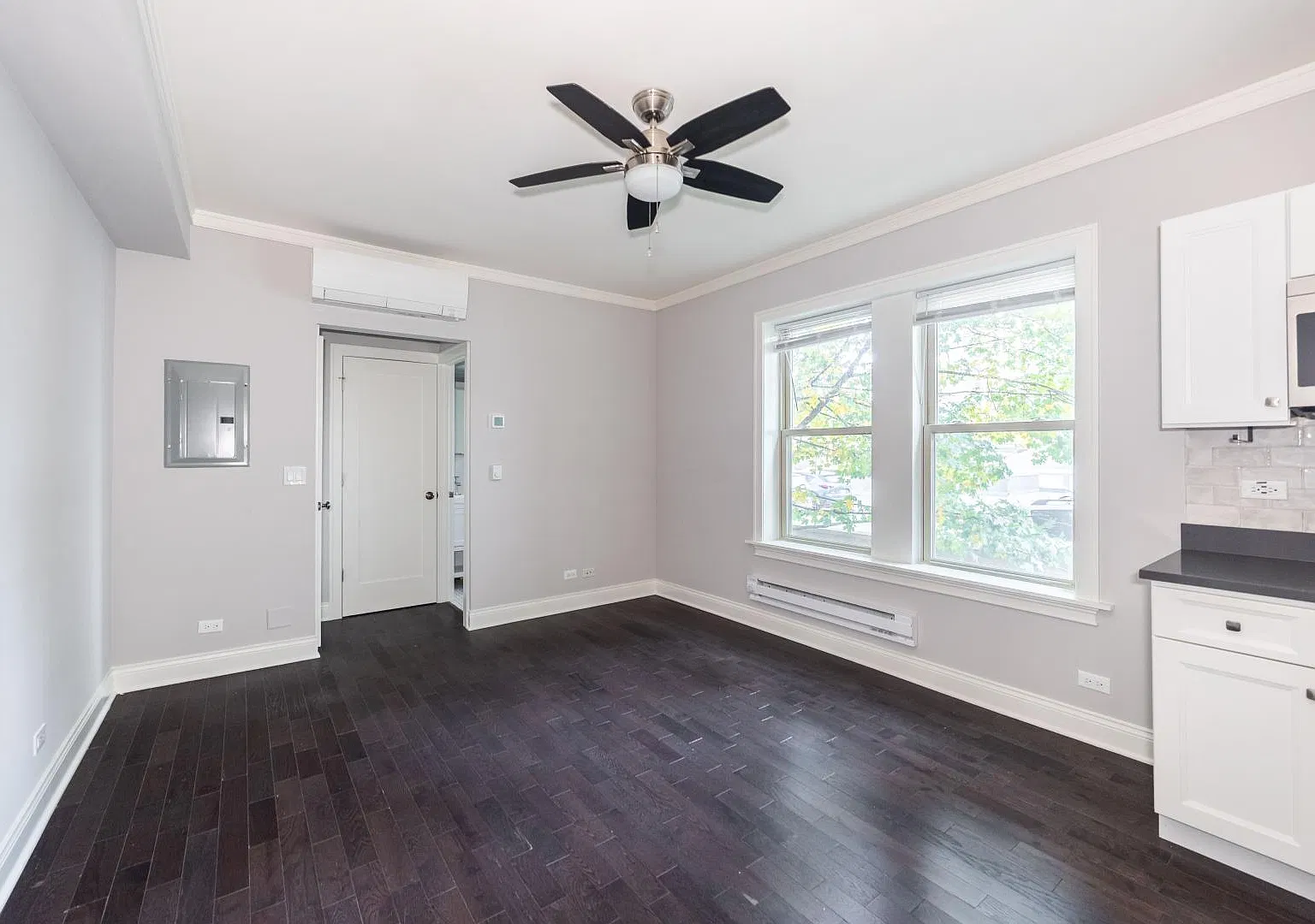 640 West Wrightwood Avenue #211 — Photo 1