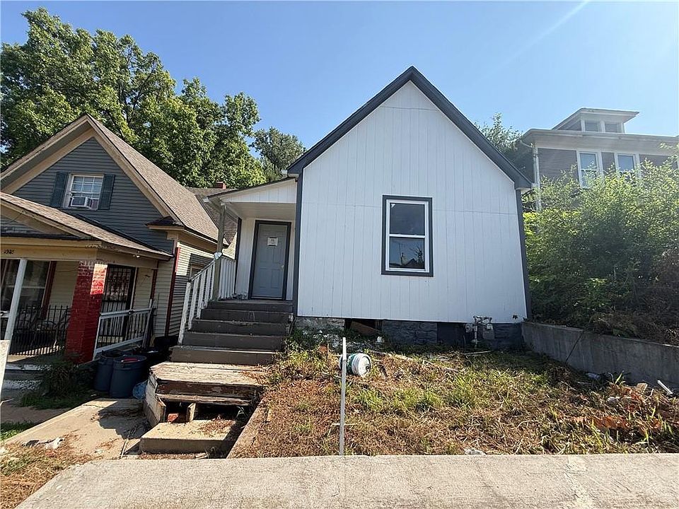 1st image of 931 Sandusky Ave