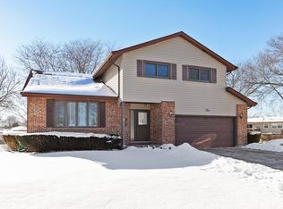 794 Ottawa Ct, Carol Stream, IL 60188