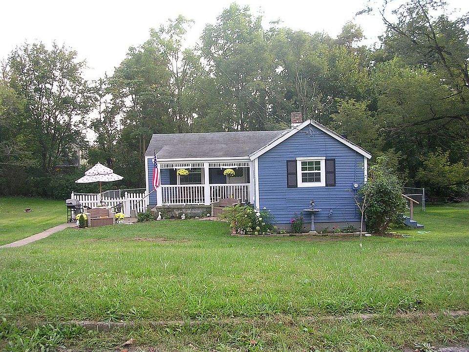 2nd image of 165 Whipple Ave