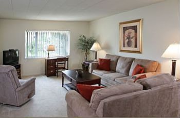 1st image of 834 Washington Ave APT 4