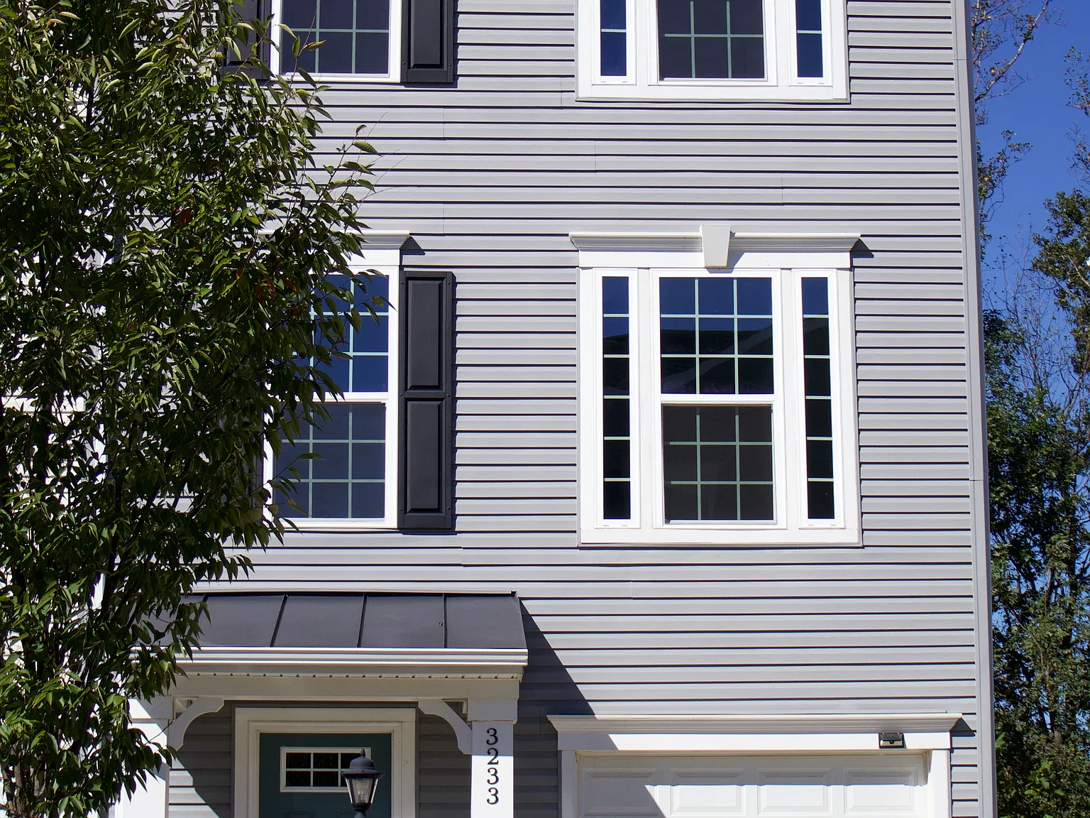 3 bed, 2.5 bath, 1682 sqft, $2,300 — Photo 1