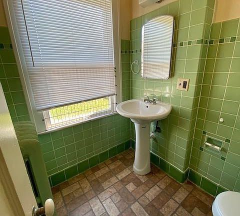 5th image of 1311 W 103rd St