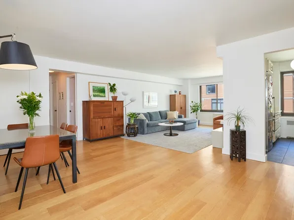 10 East End Avenue image 1 of 9