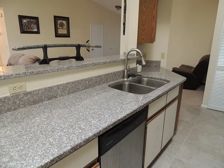 8055 Creedmoor Dr — Photo 5