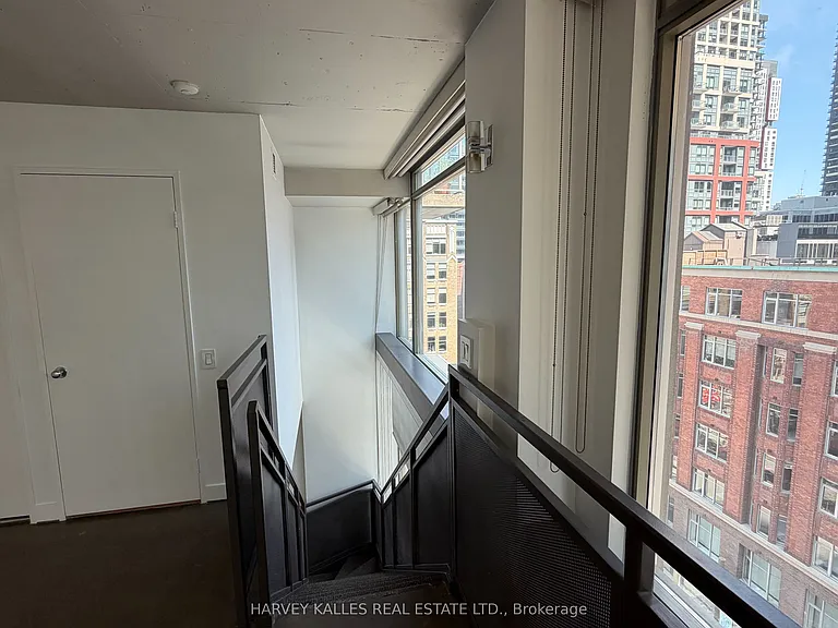 36 Charlotte St #704 — Photo 15
