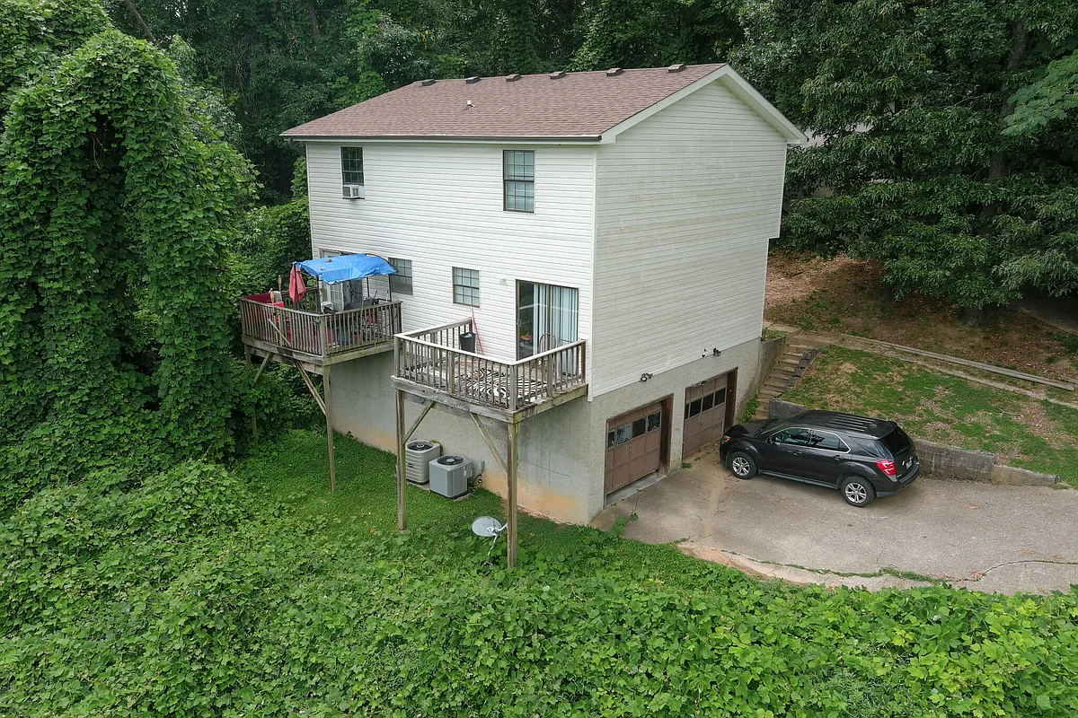 Building Photo - 3632 Idlewild Cir