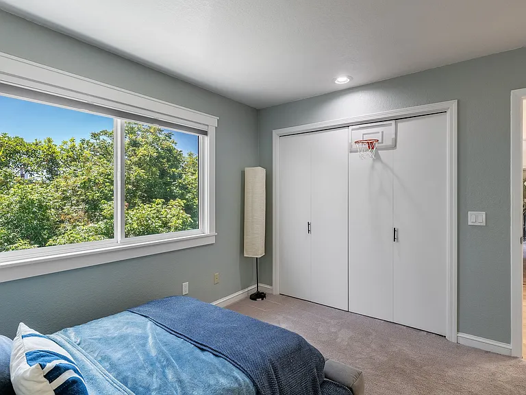 70 Mariani Ct — Photo 34