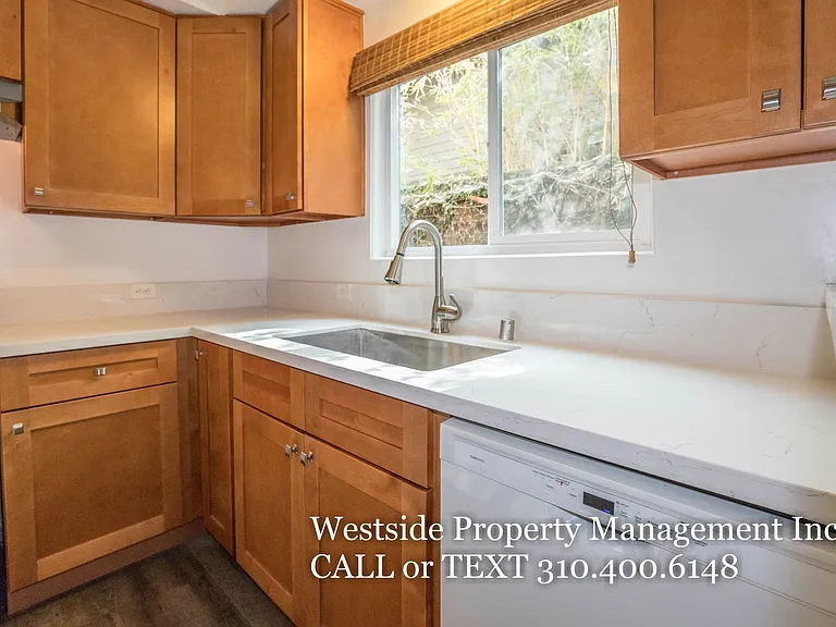 1644 Electric Ave #1 — Photo 6