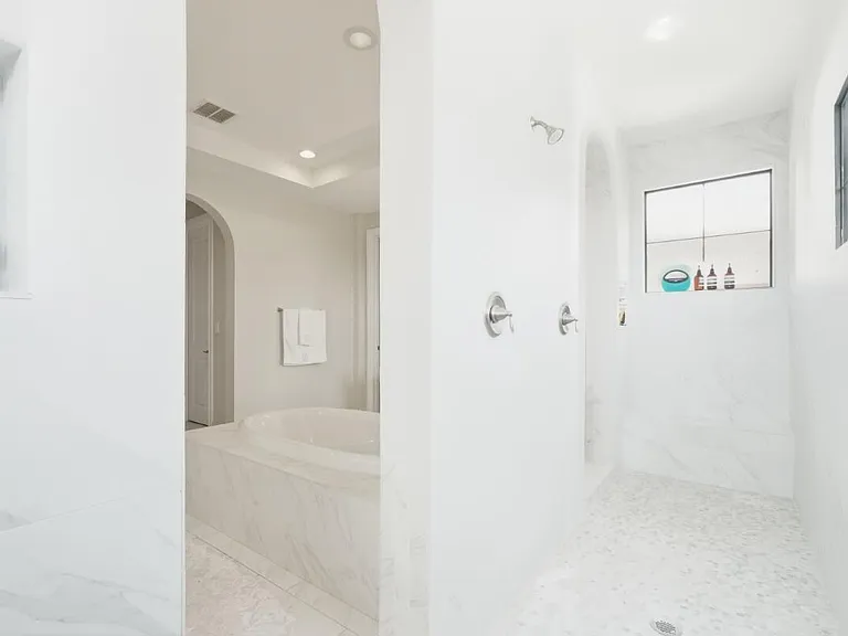 11415 Watercrest Cir E — Photo 45