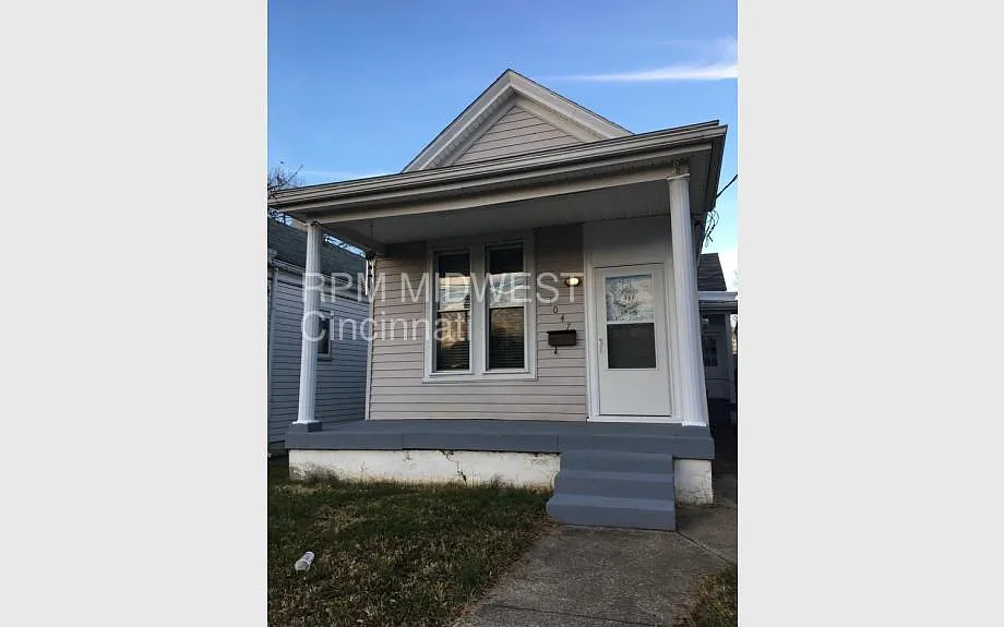 1047 E Kentucky St photo 1
