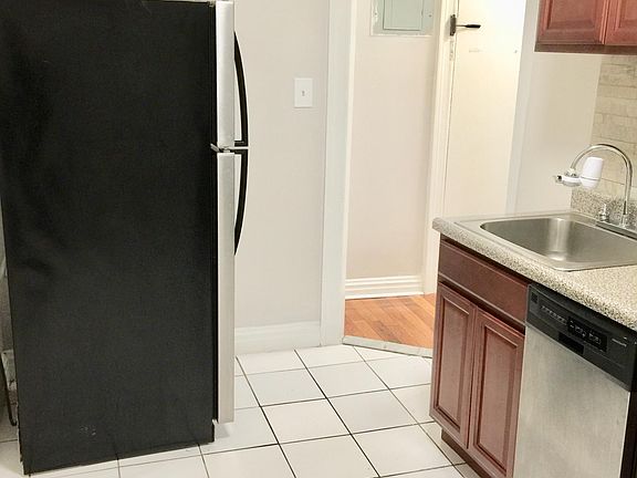 3rd image of 304 50th St APT 4A