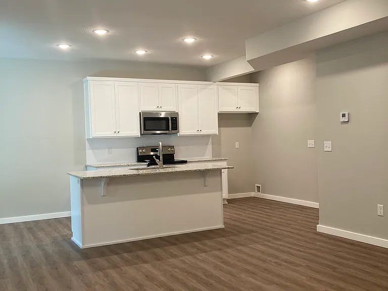 1000 S Brooks Ave #1002 — Photo 4