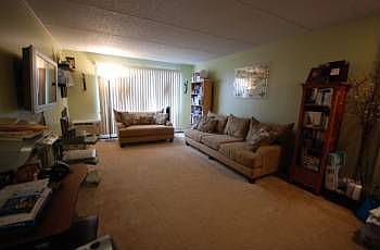 3rd image of 399 N Broadway APT 2D