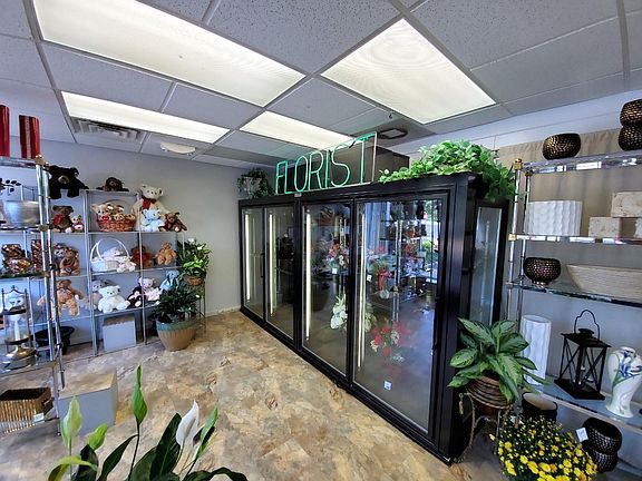 3rd image of 2145 W Dublin Granville Rd