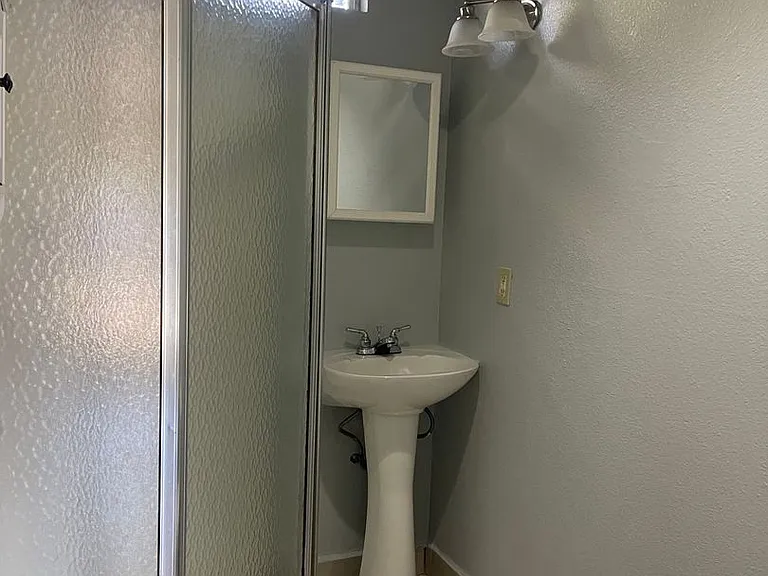 2646 Sharon Ave — Photo 14