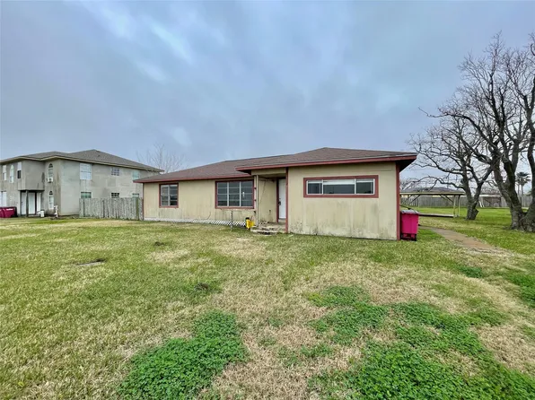 327 W 7th St, Freeport, TX 77541