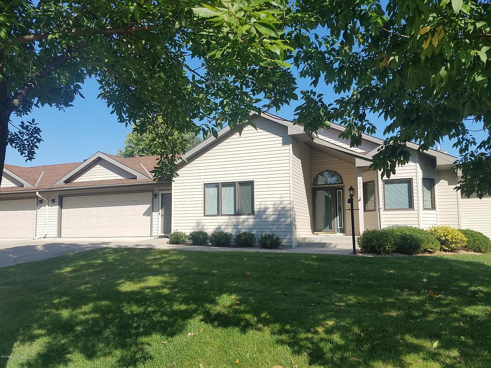 1st image of 2211 Arrowwood Ct