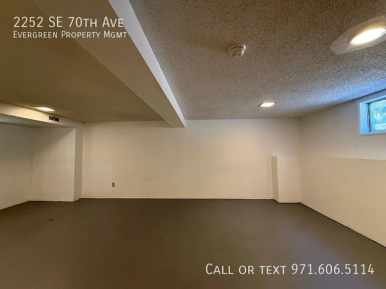 2252 SE 70th Ave — Photo 41