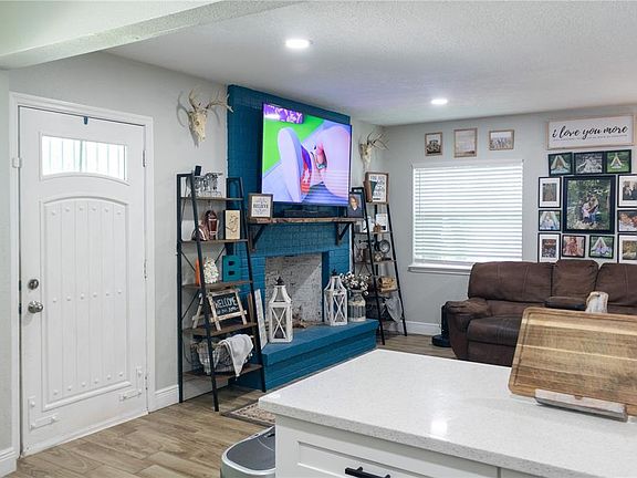 5th image of 1022 S TOWER LANE