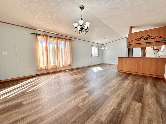 4th image of 349 Railway Ave W #318