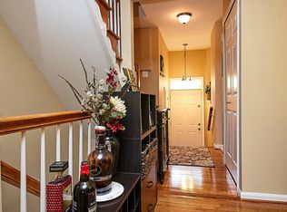 2754 Stone Hollow Dr, Vienna, VA 22180