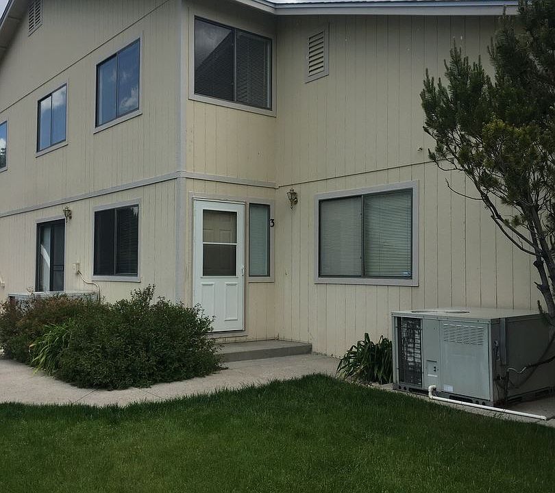 1st image of 4738 Oak St APT 3