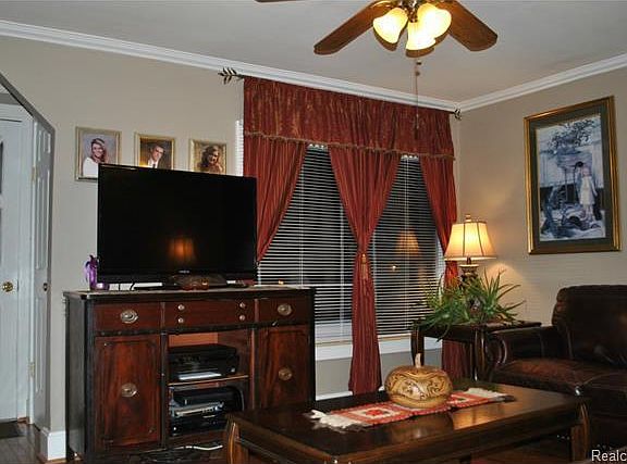 4th image of 33464 Bostwick Pl