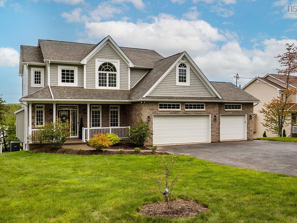 1st image of 172 Voyageur Way