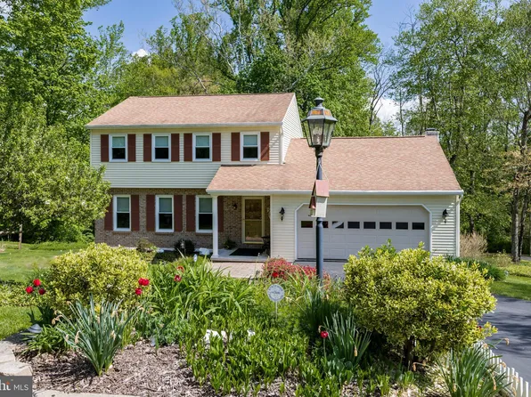 2608 Pheasant Run Ln, Spring City, PA 19475